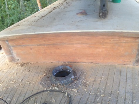 Some nasty black stuff has been used to fill the cracks...:(